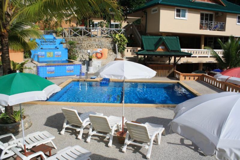 Patong Rai Rom Yen Resort Sha Exterior foto