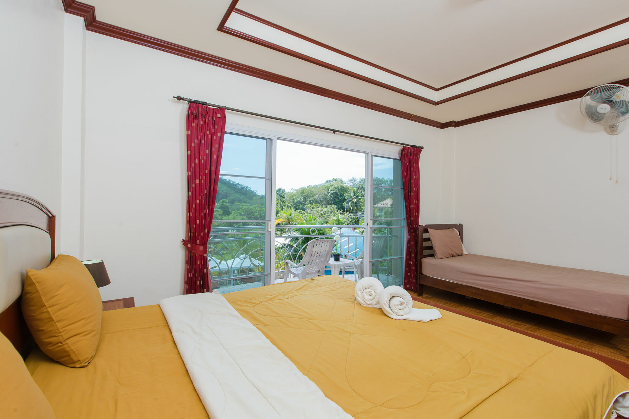 Patong Rai Rom Yen Resort Sha Exterior foto