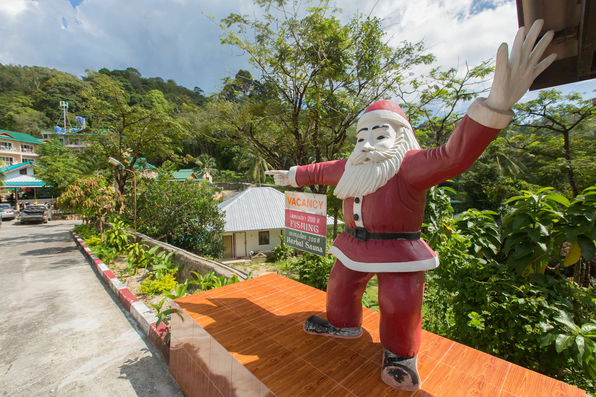 Patong Rai Rom Yen Resort Sha Exterior foto